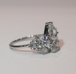 MARIPOSA CLUSTER RING